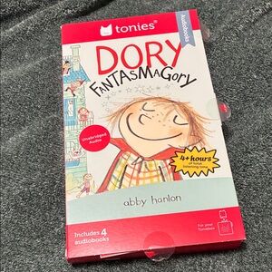Tonies Dory Fantasmagory Audiobook Set - Red and Blue